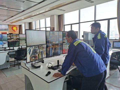 新春走基層丨跟碼頭一起成長(zhǎng)，最大的收獲是創(chuàng)新思維——記青島港全自動(dòng)化碼頭工程技術(shù)部橋吊主管王培山